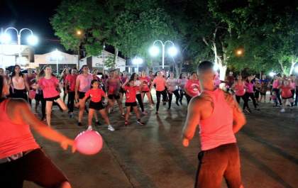 Aulão de zumba encerra programação do Outubro Rosa em Andradina