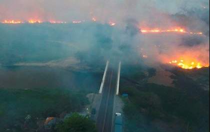 PRF recomenda não viajar a noite pela Rodovia BR 262 por causa de incêndios<br>