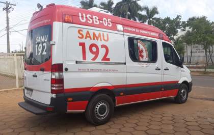 Mulher é socorrida pelo Samu após apanhar do marido e abandonada na BR-262