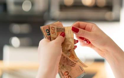 Brasil tem cinco milhões de pessoas superendividadas