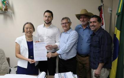 Tamiko e equipe falam sobre investimentos com secretário de Desenvolvimento Regional