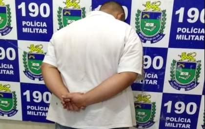 Homem fica ferido ao lutar com assaltante armado com faca em Três Lagoas