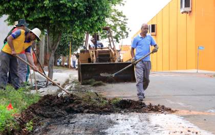 Andradina Contra a Dengue orienta moradores a deixar materiais somente no dia do mutirão