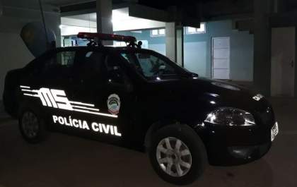 Mulher esbarra na 'rival' em festa de casamento e se agarram pelos cabelos