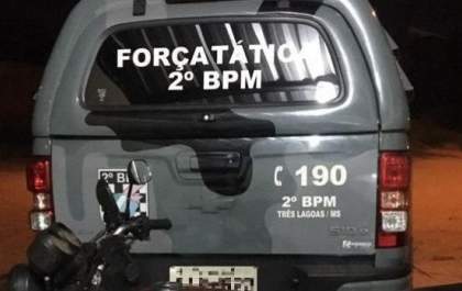 Moto furtada no bairro Interlagos é localizada pela PM às margens da BR-262