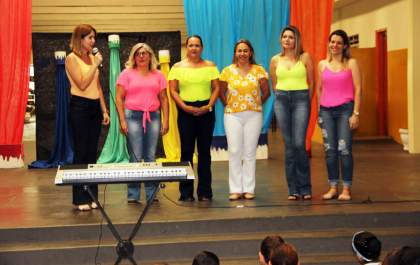 Alunos da rede municipal fazem feira do empreendedor em Andradina