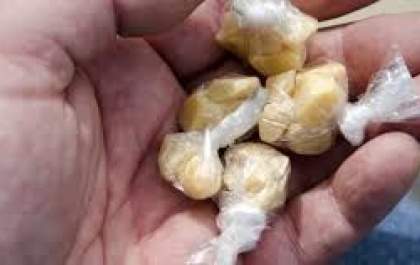 Traficante engole crack durante abordagem da PM