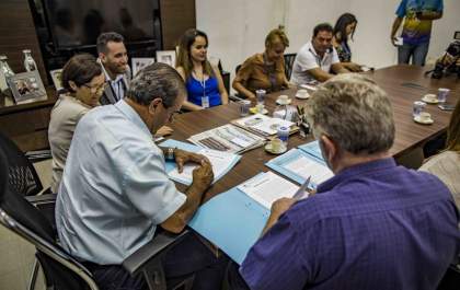 Prefeitura vai adequar 2 escolas para receber ar-condicionados e AVCB