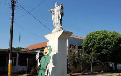 Cristo `desmancha` em tentativa de restauração. Prefeitura promete arrumar