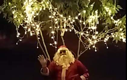 Papai Noel fechou buraco em rua antes do Natal