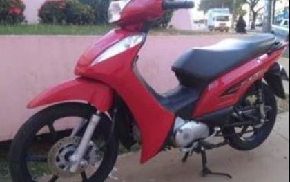 Moto é furtada em frente de residência no Santos Dumont em TL
