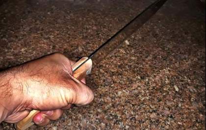 Após denúncia anônima, suspeito é preso armado com faca no Jardim Progresso&nbsp;