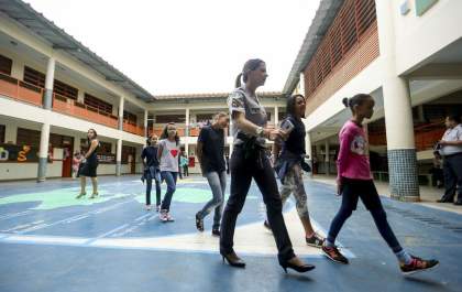 MEC anuncia 54 escolas selecionadas para o programa cívico-militar