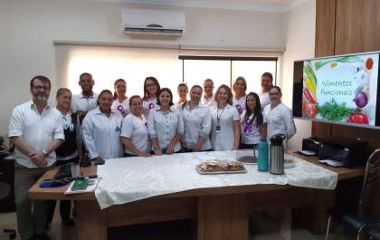 Nutricionista da Unimed realiza palestra no Instituto da Visão de Andradina