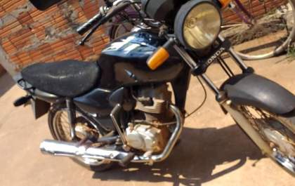 Jovem tem moto furtada em frente de casa no Centro de Três Lagoas