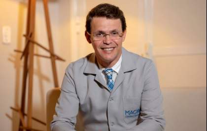 Dentista araçatubense recebe título de imortal