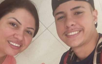 Mãe faz apelo para conseguir emprego para filho na internet