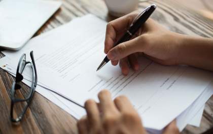 Vai comprar ou vender? Saiba o que deve constar no contrato
