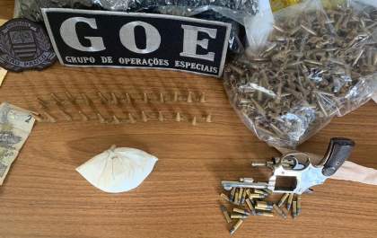 GOE prende dono de loja automotiva com drogas e arma
