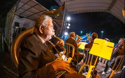 Músico tem quase 60 anos de história na banda Maestro Antônio Passareli