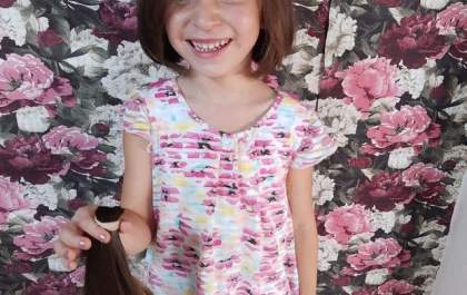 Menina de 5 anos pede para doar cabelo como presente de Natal