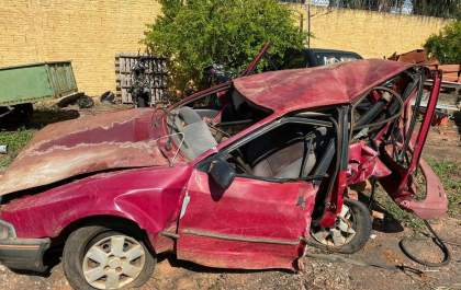 Motorista mata mulher e criança e foge após colisão