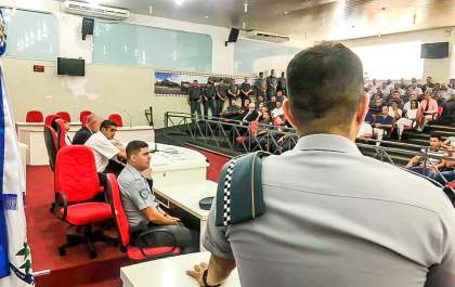 Conseg faz reunião regional e entrega homenagens