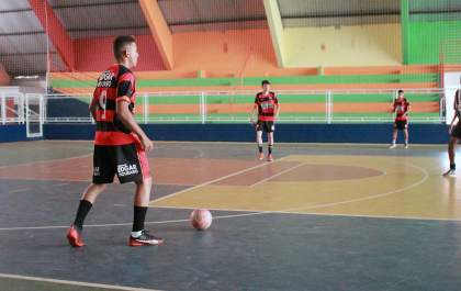 Continua neste sábado torneio de futsal do Esporte no Bairro; sexta acaba inscrições do campeonato de Férias