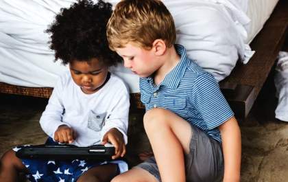 Uso de tecnologia por crianças: benefício ou perda da infância?