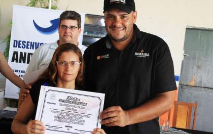 Curso de churrasco qualifica para volta ao mercado de trabalho em Andradina