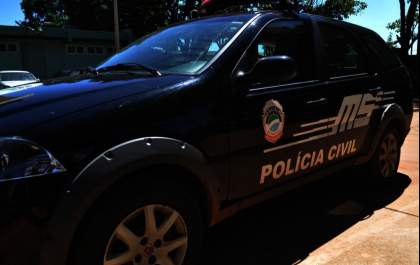 Homem puxa ex-mulher pelos cabelos, a agride com socos e faz ameaças de morte