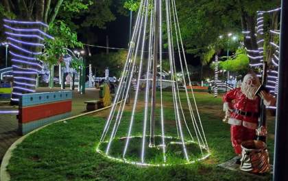 Águas Castilho apoia campanha de Natal da Associação Comercial