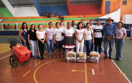 Fundo Social de Andradina realiza entrega de kits no Natal Solidário