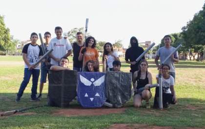 Swordplay, o jogo medieval que tá divertindo jovens e adolescentes em Três Lagoas