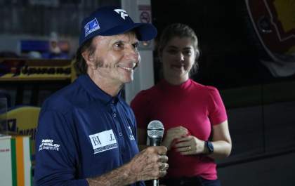 Emerson Fittipaldi no kartódromo internacional de Birigui
