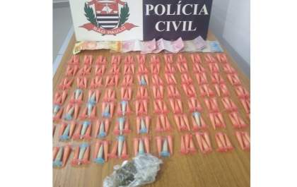 Dise prende casal com 246 pinos de cocaína e maconha