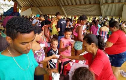 Festa de Natal reúne famílias na base da PM no São José
