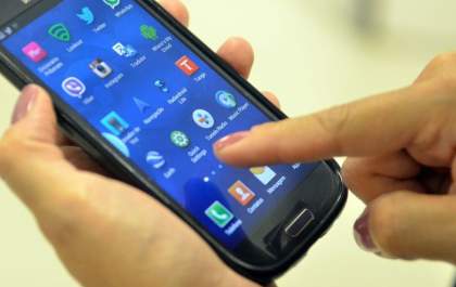 Smartphones usados em excesso prejudicam crianças, revela pesquisa