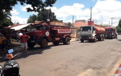 Bombeiros, brigadas da prefeitura e usina evitam que incêndio em Castilho