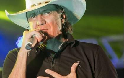 Cantor Sertanejo Juliano Cezar morre após parada cardíaca em show
