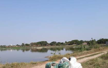 Quadros de motos são localizados em lagoa pela PM após denúncias&nbsp;