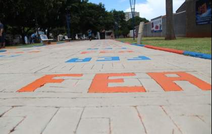 Praça tem refletor furtado um mês após inauguração
