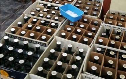 PM apreende mais de 780 garrafas de bebidas alcoólicas falsificadas
