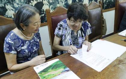 Tamiko assina convênios destinando mais de R$ 2 milhões para Apae, creches e entidades