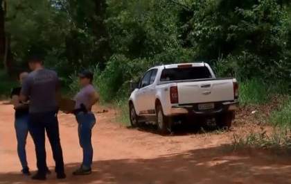 Chinelo de advogado é encontrado com sangue em caminhonete