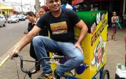Professor transforma vidas de pessoas em MS com biblioteca itinerante&nbsp;