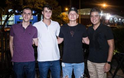 Comemorando a maioridade
