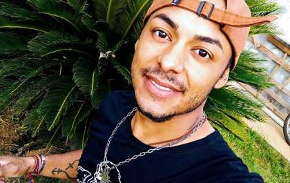 Amigos e familiares se unem para fazer camiseta em homenagem ao chapeiro Ronaldo Medina