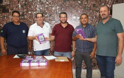 Polícia Municipal de Birigui recebe tablets da Acib