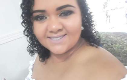 Mulher faz jantar beneficente para cirurgia ocular